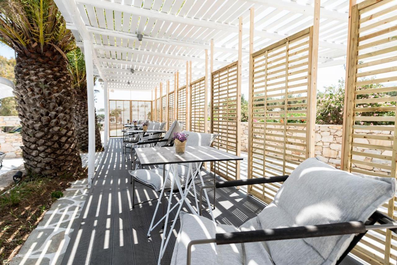 Pnoi Hotel Logaras Exteriör bild