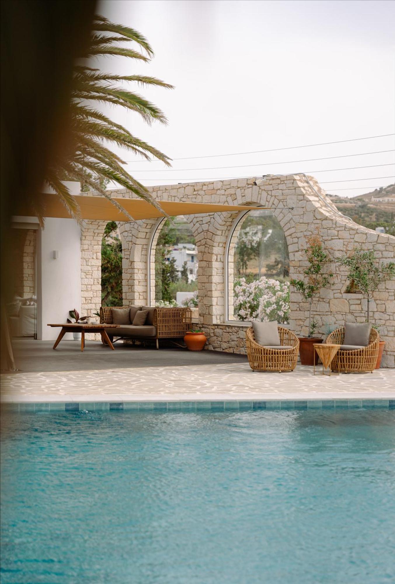 Pnoi Hotel Logaras Exteriör bild