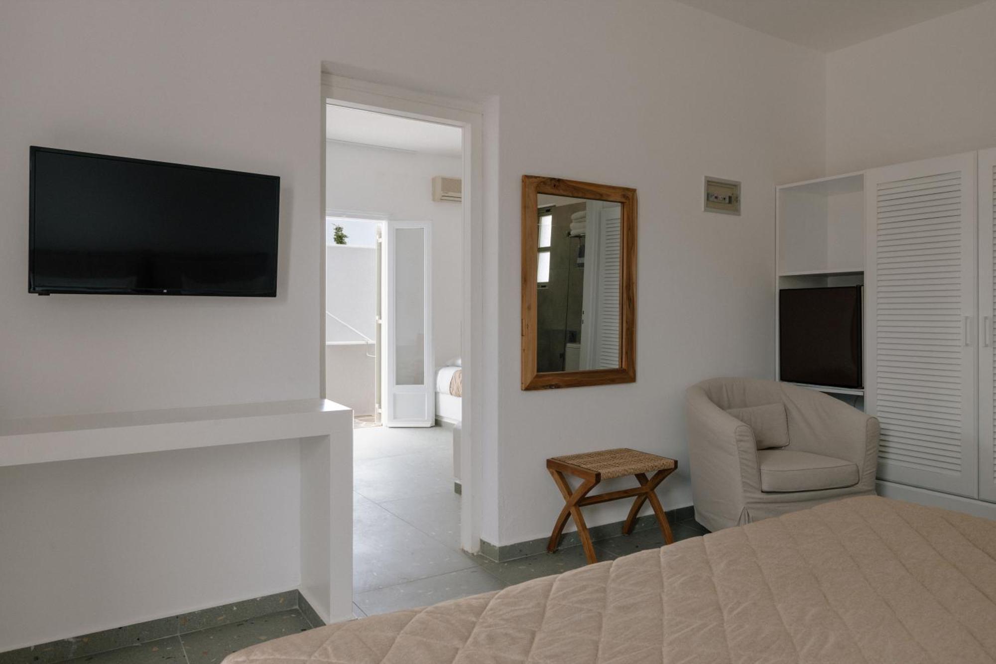 Pnoi Hotel Logaras Exteriör bild
